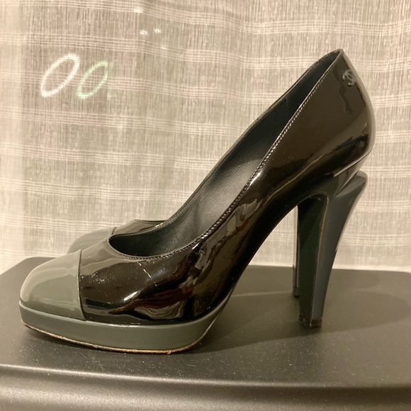 Chanel heels - Picture 4 of 16